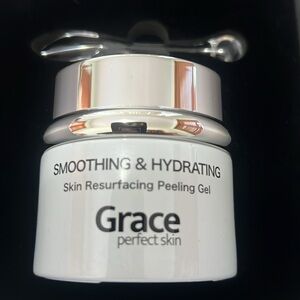 Grace Smoothing & Hydrating Skin Resurfacing Peeling Gel 2fl.0z 60g New‎